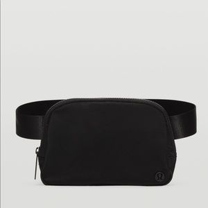 BRAND NEW Lulu everywhere belt bag